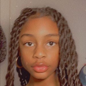 Meet your Posher, Mylah